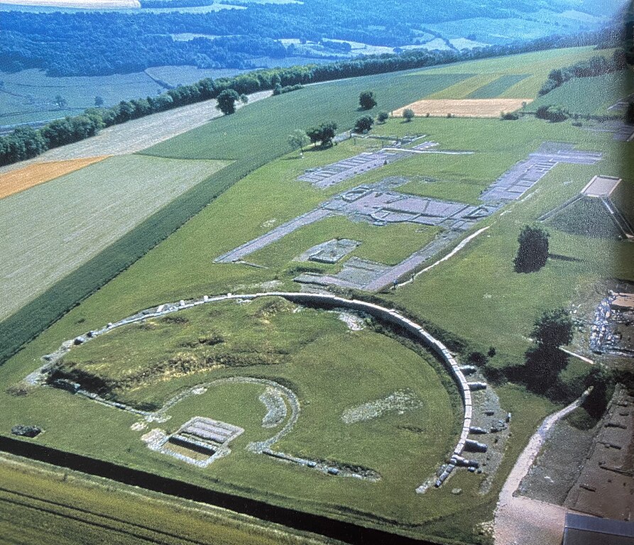 Vue aérienne vestiges d"Alésia