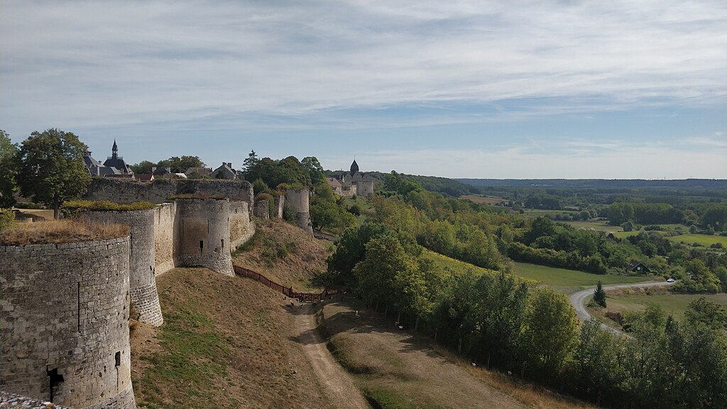 Les remparts du château de Coucy