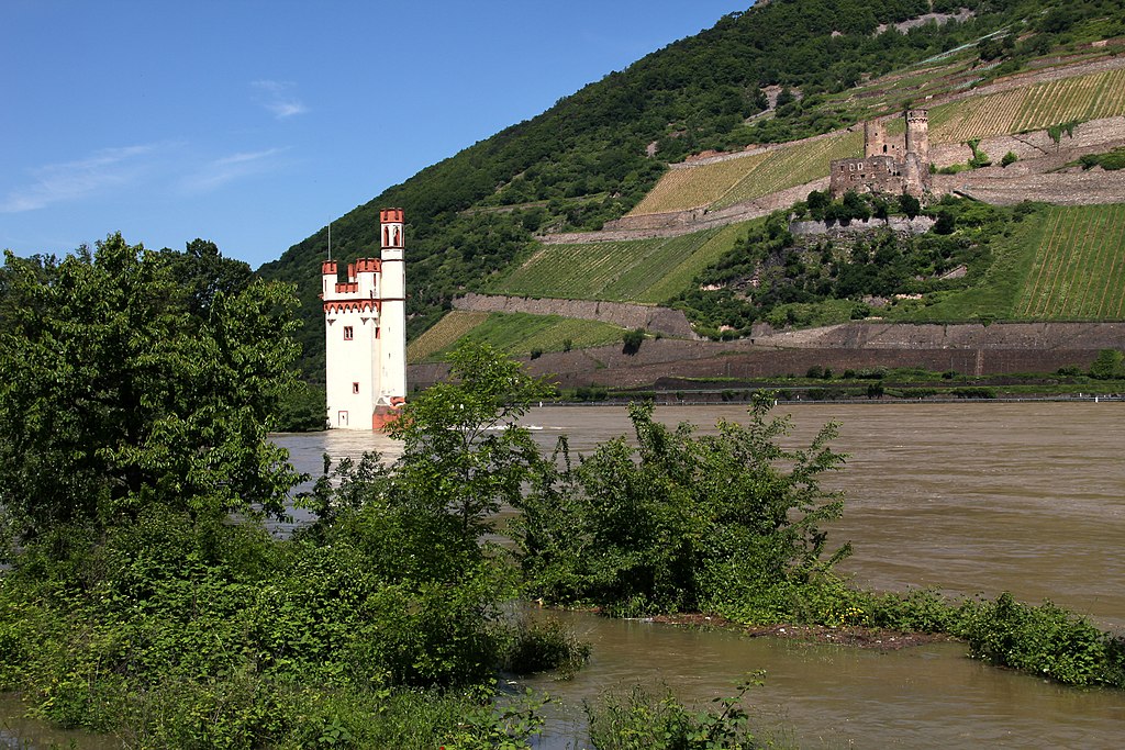 La "Mäuseturm" et le château d'Ehrenfels