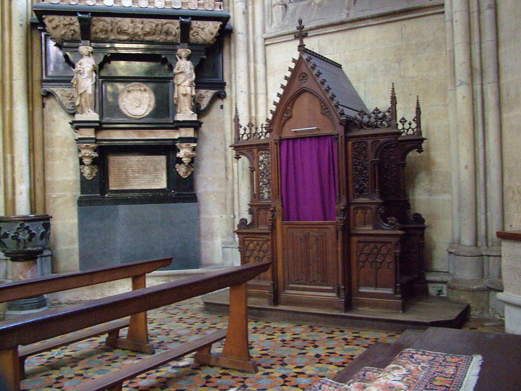 Un confessional dans la cathédrale de Cologne