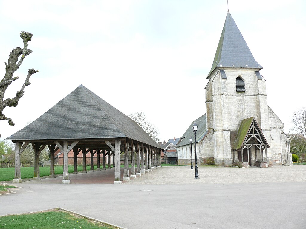 Eglise et Halle d'Hornoy-le-Bourg