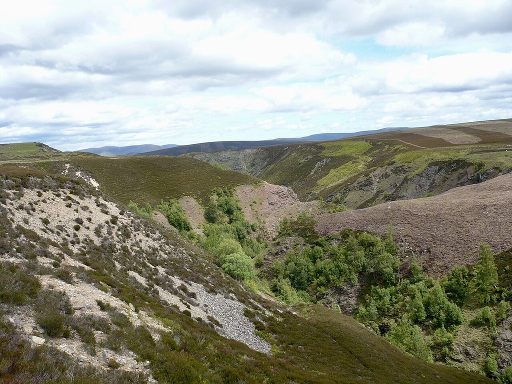 Ailnack Gorge