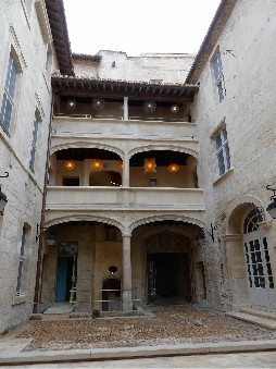 L'hotel Arlatan de Beaumont