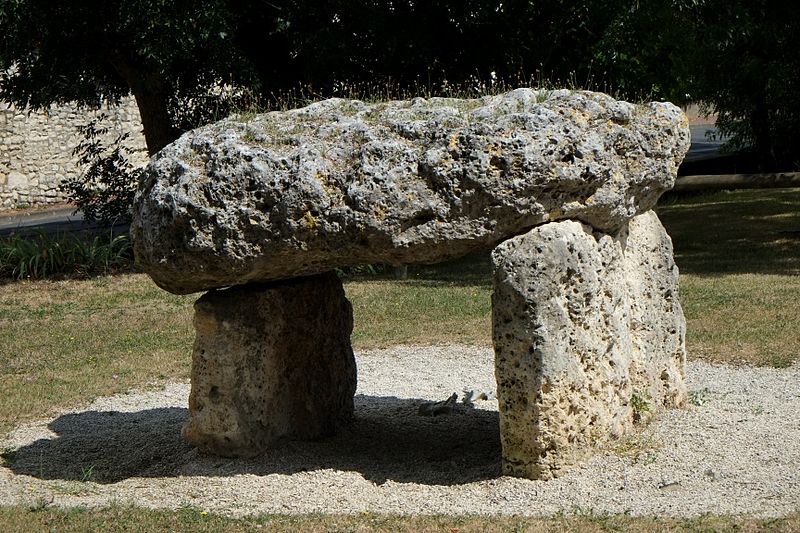 Dolmen de la Pierre Levée (de la Jarne)