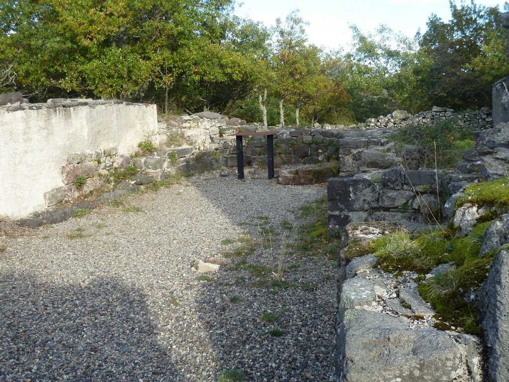 Ruines de la chapelle Saint-Victor