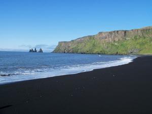 La plage de Vík í Mýrdal