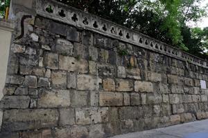 Vestiges des anciens remparts