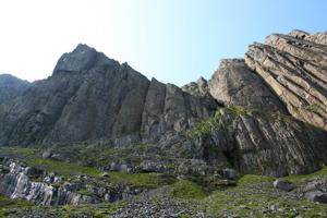 Vue des falaises de Clogwyn Du'r Arddu.