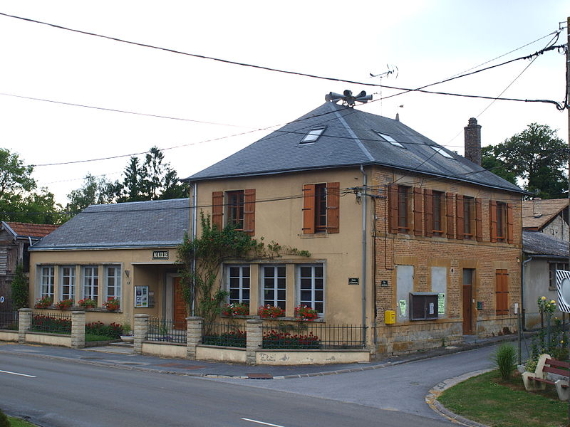 La mairie de Montcheutin